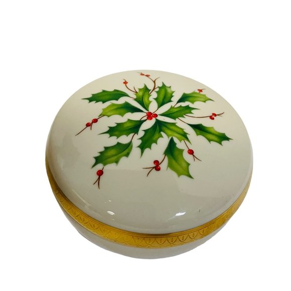 Lenox Holiday Holly Berry France Peint Sewing Trinket Box 3 1/2" - Picture 2 of 9